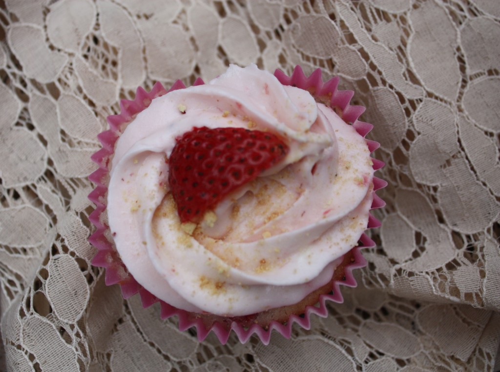 Fresh Strawberry Cheesecake Cupcake