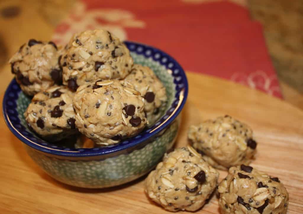 Easy no bake protein bites gluten free snacks are tasty morsels you will love for a mid afternoon pick me up! #Snack #protein #Chia