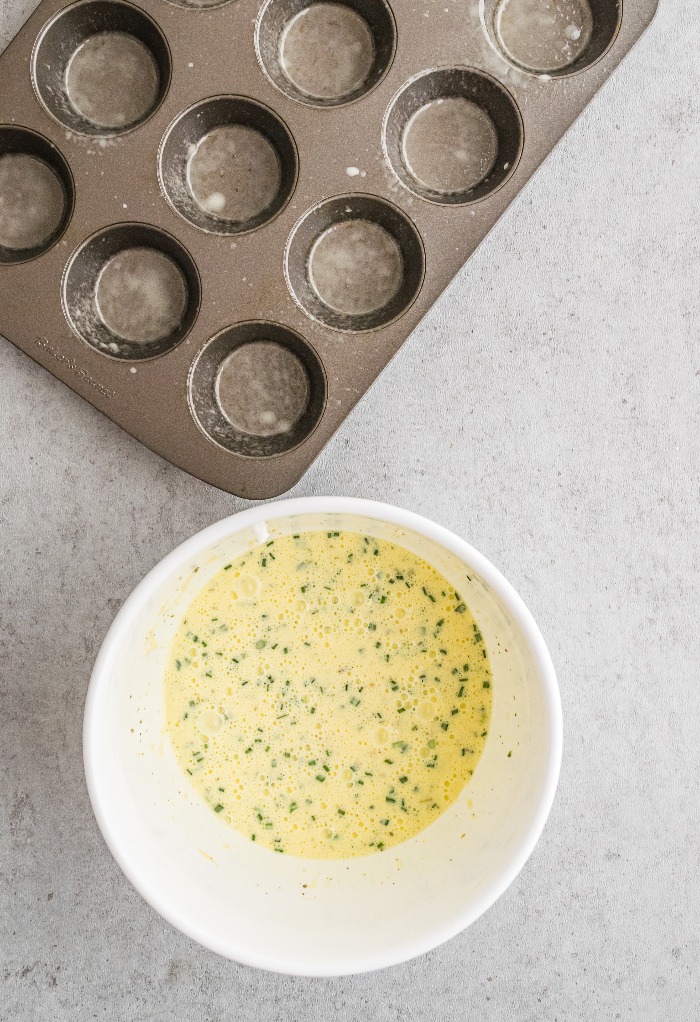 Prepare tin muffin with greasing the tin. 