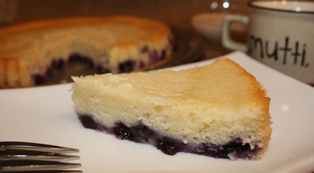 Blueberry-coffee-cake-fresh-fruit-brunch-breakfast-snack-dessert