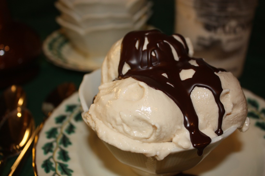 Magic-Shell-Ice-cream-topping-easy-two-ingredients-dessert