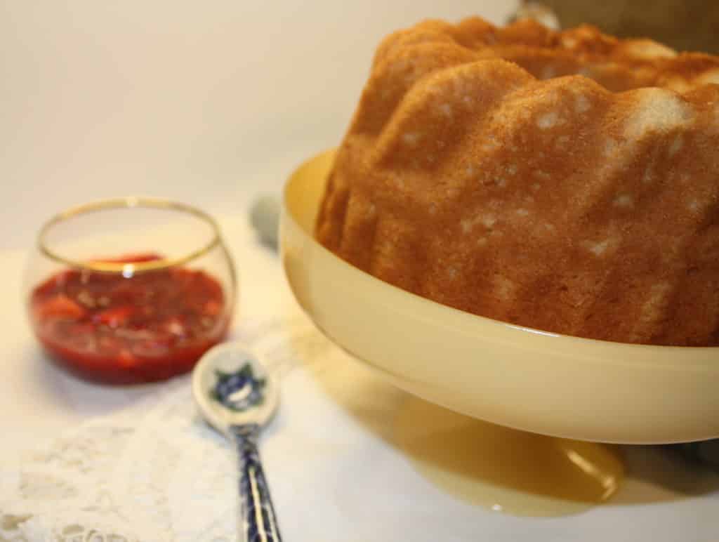 buttermilk-pound-cake-recipe-dessert-fruit-topping-brunch