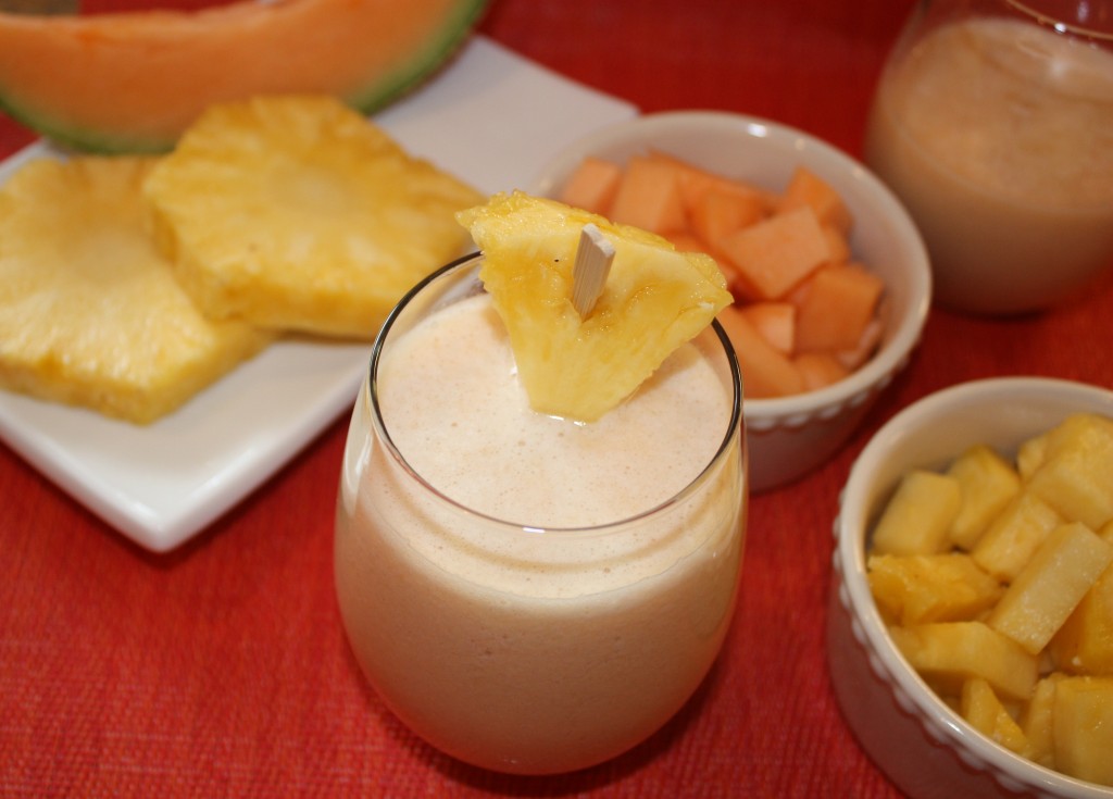 Fresh Cantaloupe-Fresh Pineapple-coconut-water-smoothie-breakfast-snack-workout-beverage