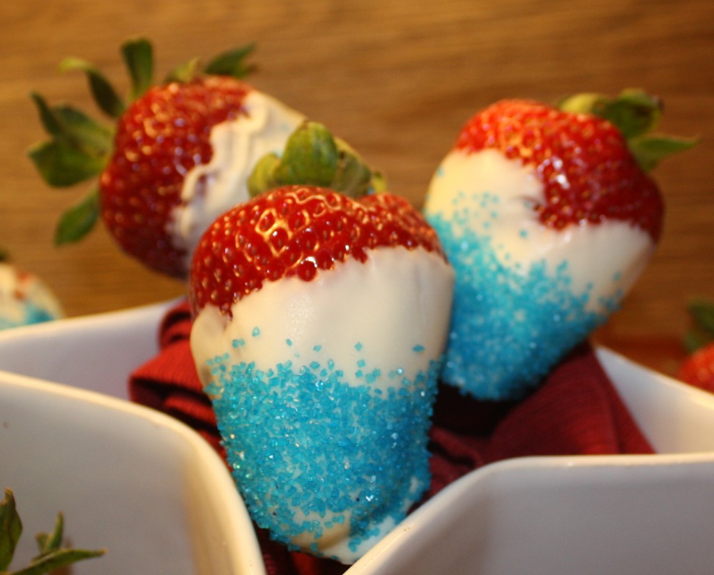 Strawberries-chocolate-potluck-fourth-of-July-festive