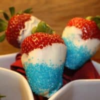 Strawberries-chocolate-potluck-fourth-of-July-festive