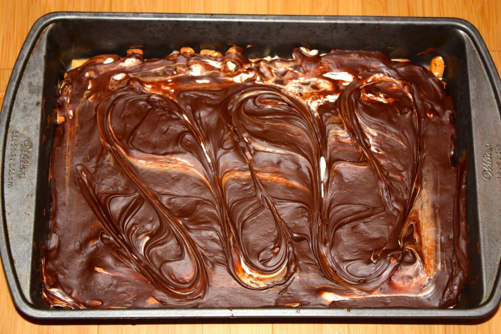 Rocky Road Bars - The Foodie Affair #dessert #chocolate #easy #recipe #bars #marshmallow