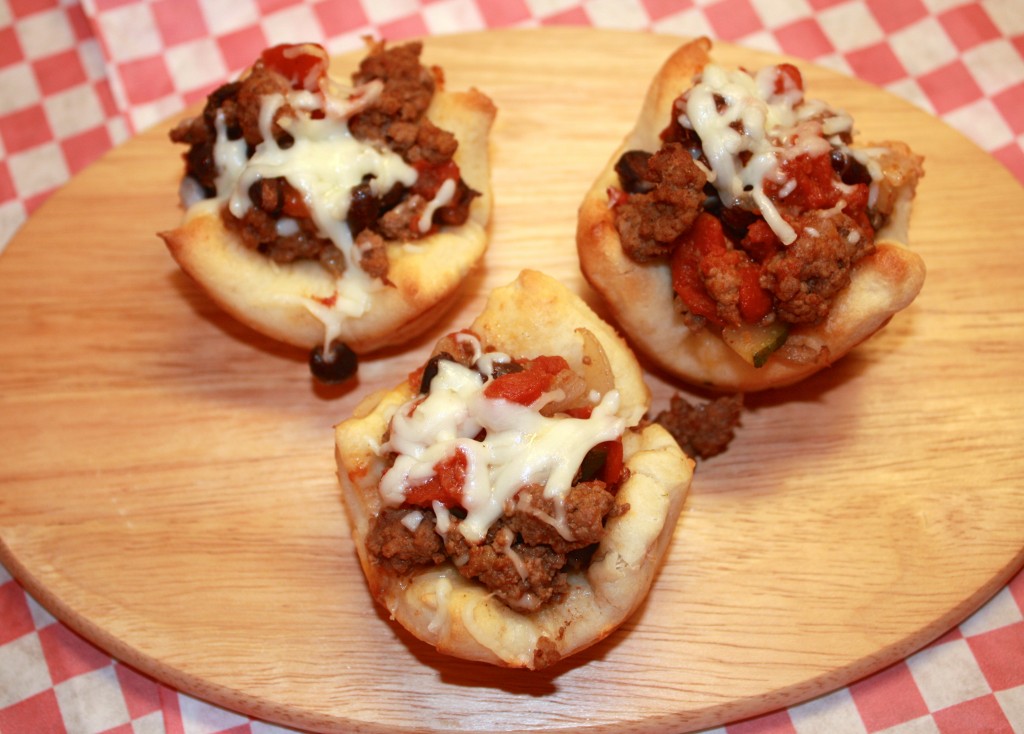 Individual Pizzas - Meatza Recipe - The Foodie Affair