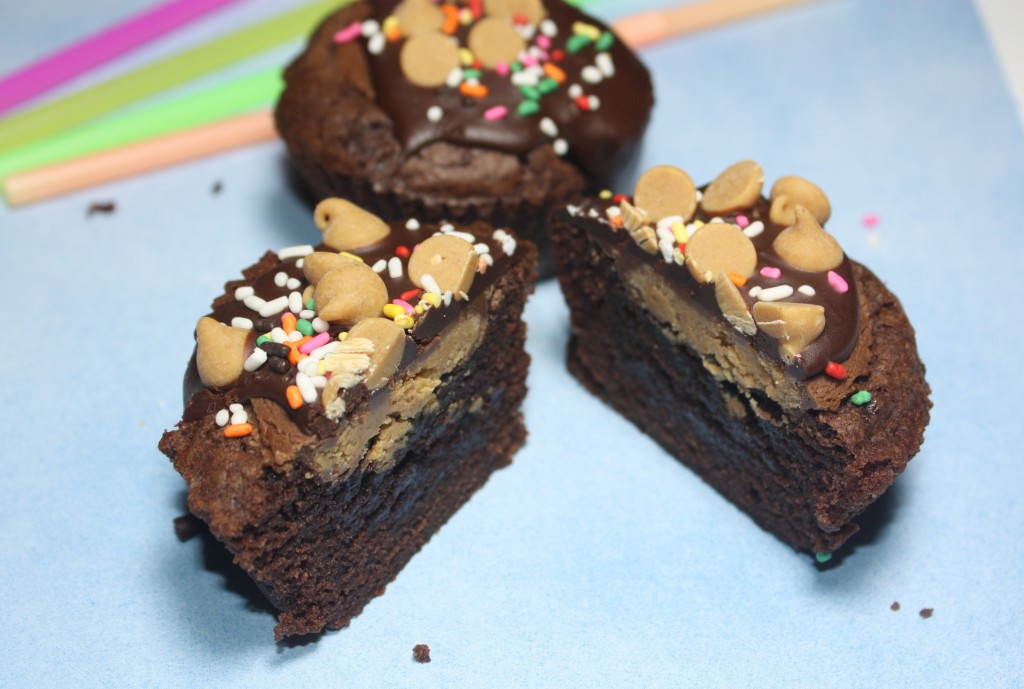 Brownie Cupcakes with Peanut Butter Cups - Party time!