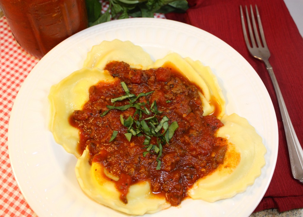 Meaty Crockpot Pasta Sauce with a delicious blend of simple spices #slowcooker #pasta #sauce | www.thefoodieaffair.com