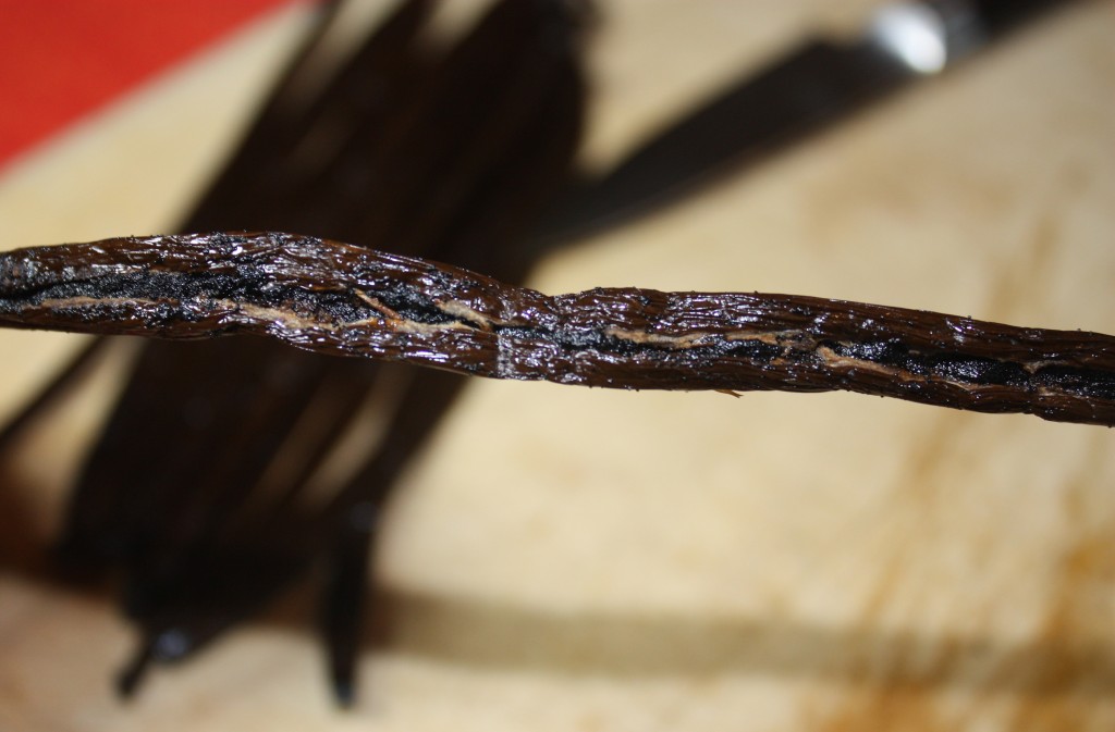 Vanilla Extract Homemade - The Foodie Affair