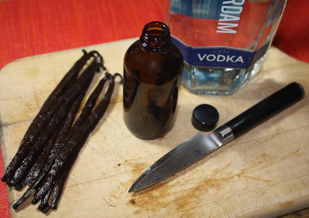 Vanilla Extract Homemade - The Foodie Affair