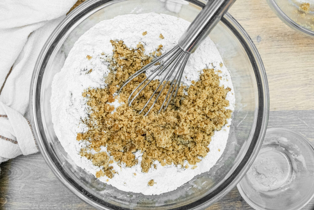 Brown sugar mix with flour mix in a medium size mixing bowl. 