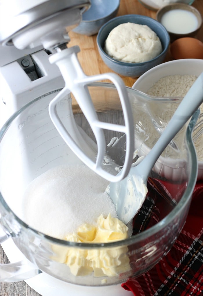 Step by step images to make ricotta cheese cookies