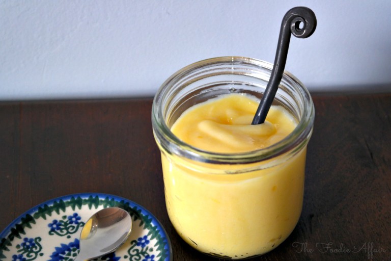 Lemon Curd With Buttermilk Biscuits