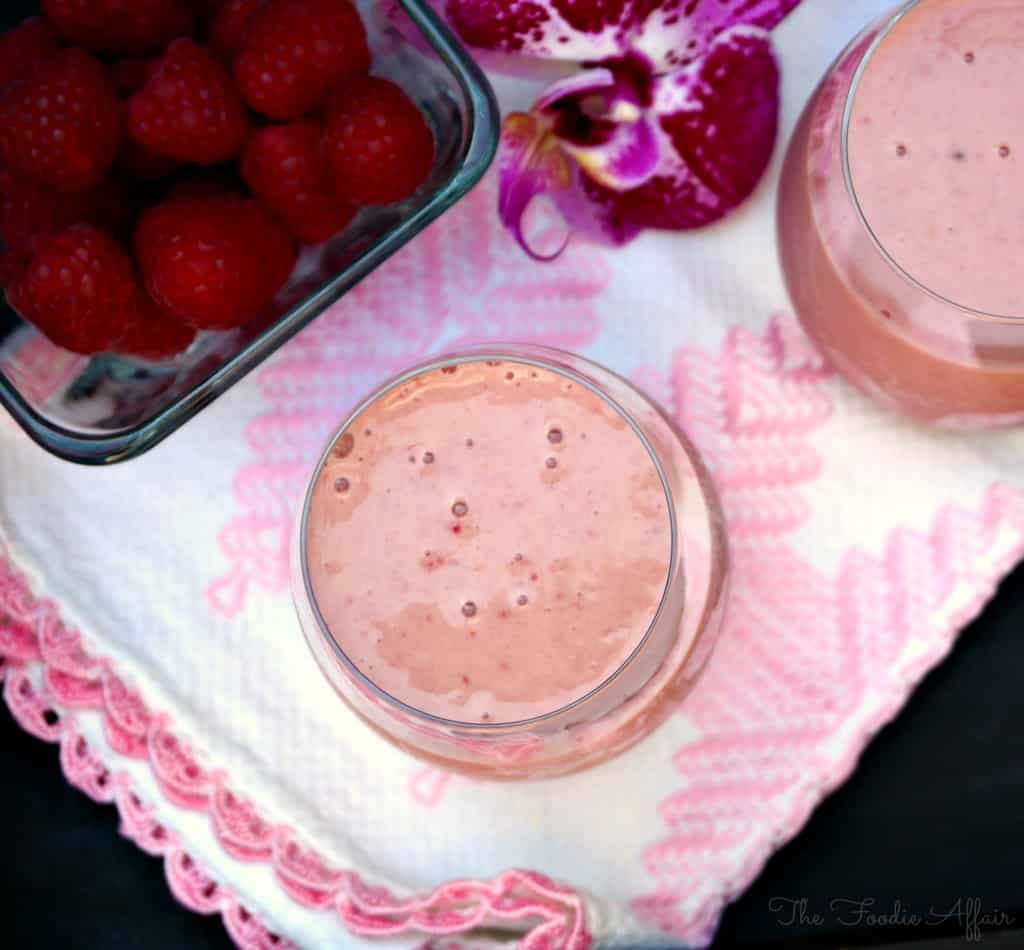 Peanut Butter Berry Smoothie - The Foodie Affair