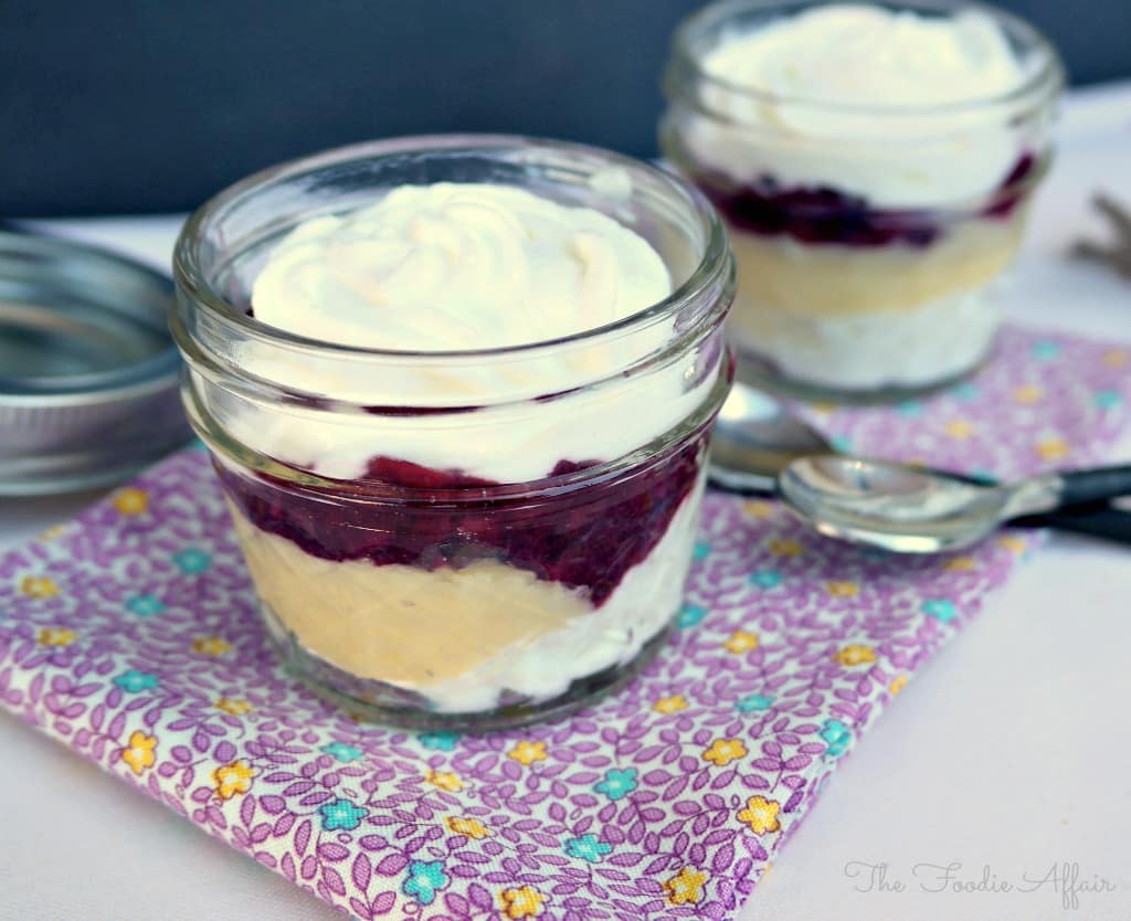 https://www.thefoodieaffair.com/wp-content/uploads/2014/04/Yogurt-Berry-Parfaits-The-Foodie-Affair-3.jpg