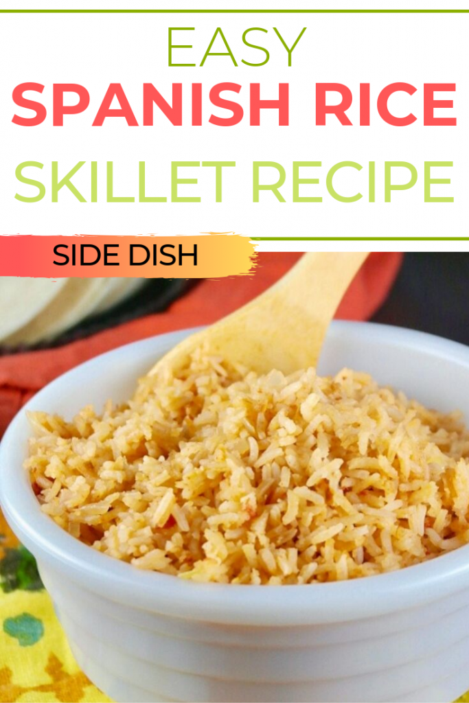Easy Spanish rice recipe made in a skillet in 20 minutes! Enjoy with all your Latin dishes #rice #spanish #Mexican #sidedish #easyrecipe