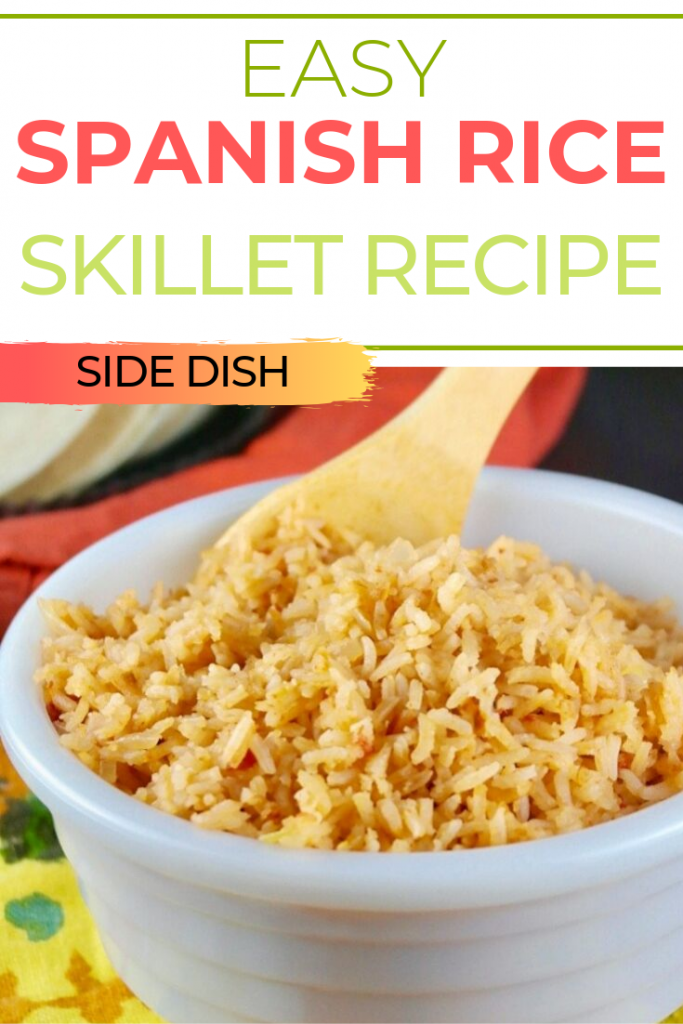 Easy Spanish rice recipe made in a skillet in 20 minutes!  Enjoy with all your Latin dishes #rice #spanish #Mexican #sidedish #easyrecipe