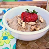 Amaran Porridge with vanilla and honey in a white cereal bowl