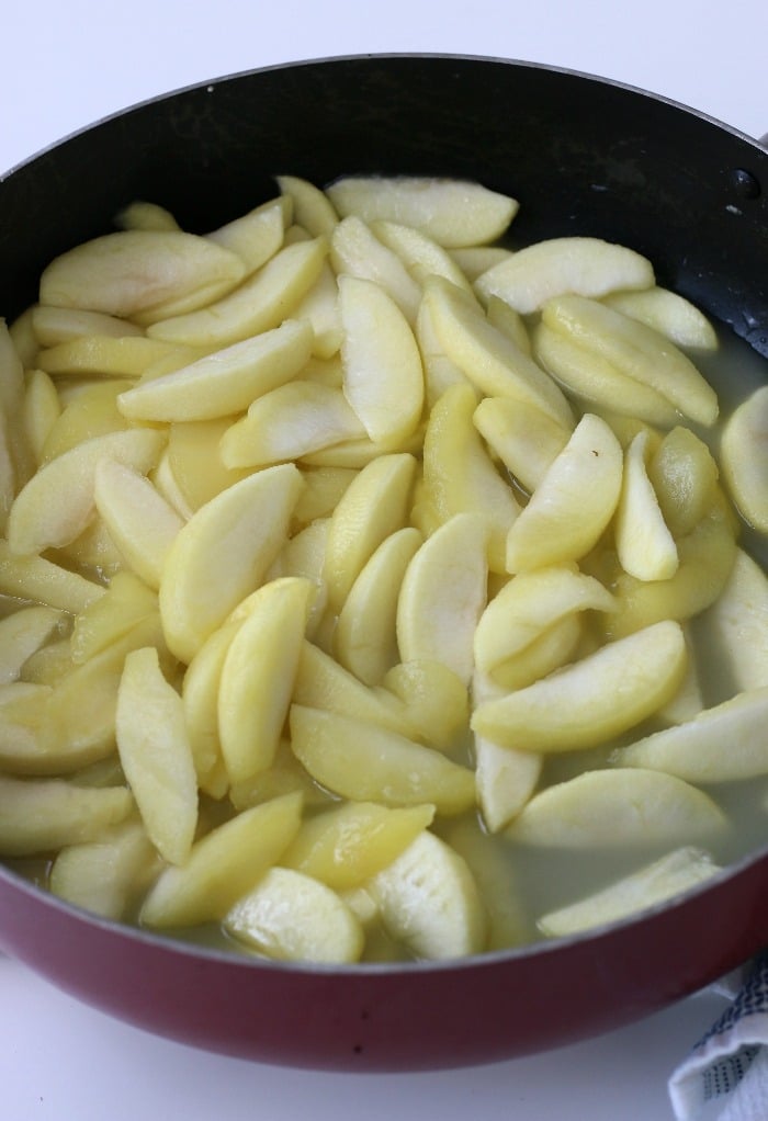 Now we have to cook the freezer apple pie filling down a bit!