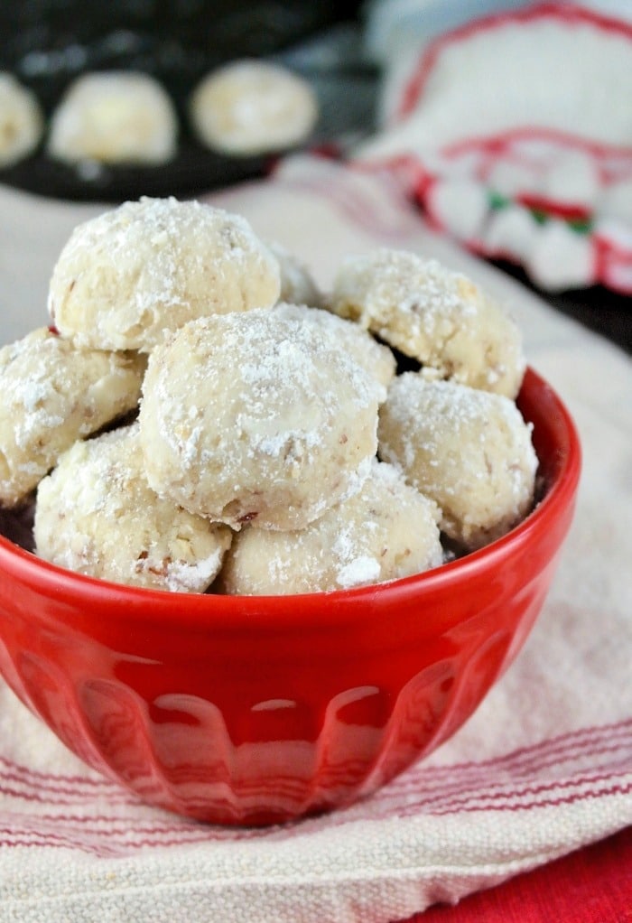 Mexican Wedding Cookies Recipe - The Foodie Affair