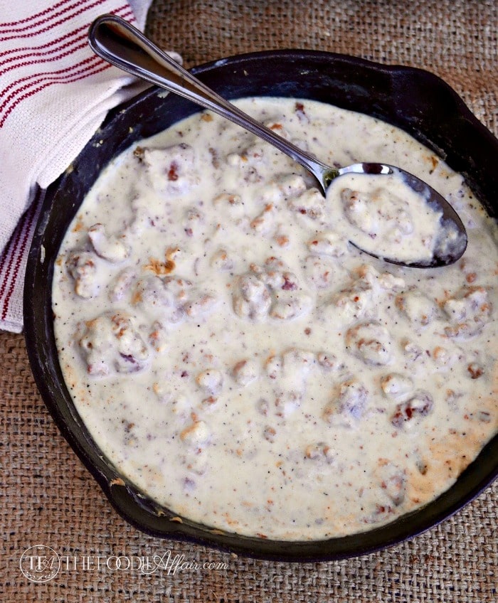 Sausage Gravy and Biscuit Skillet Recipe - The Foodie Affair