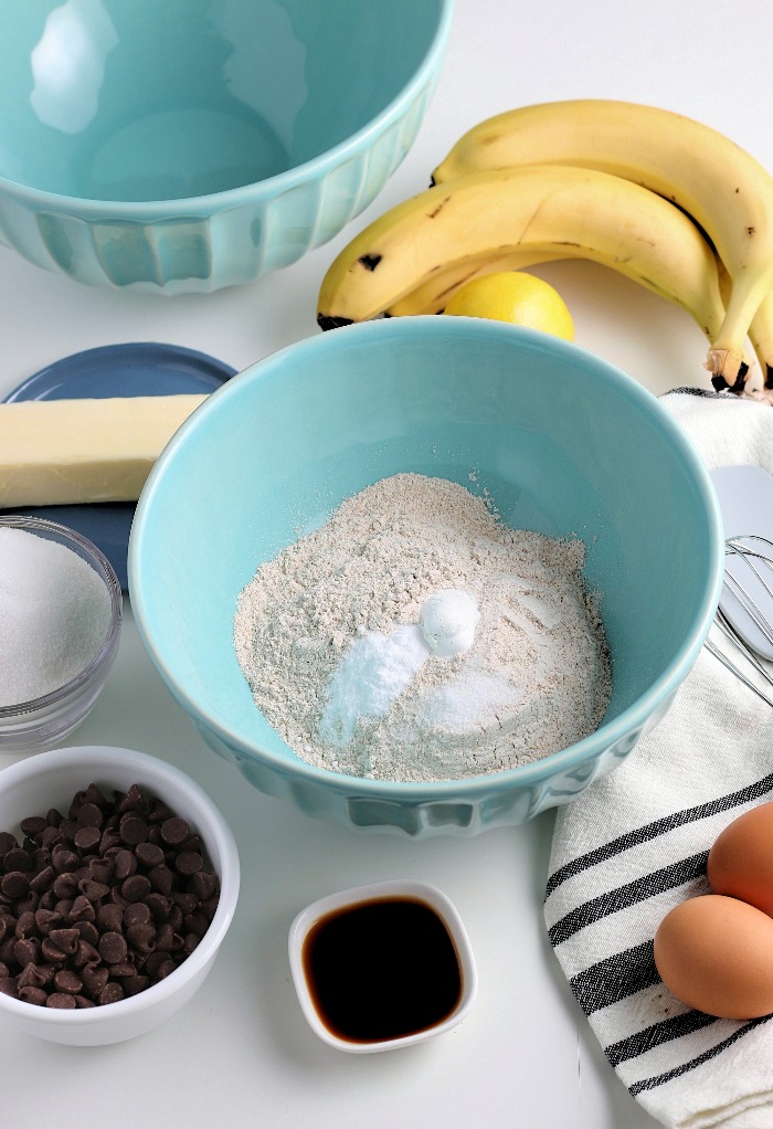 Here we see the ingredients for banana bread with chocolate chips laid out and ready to begin