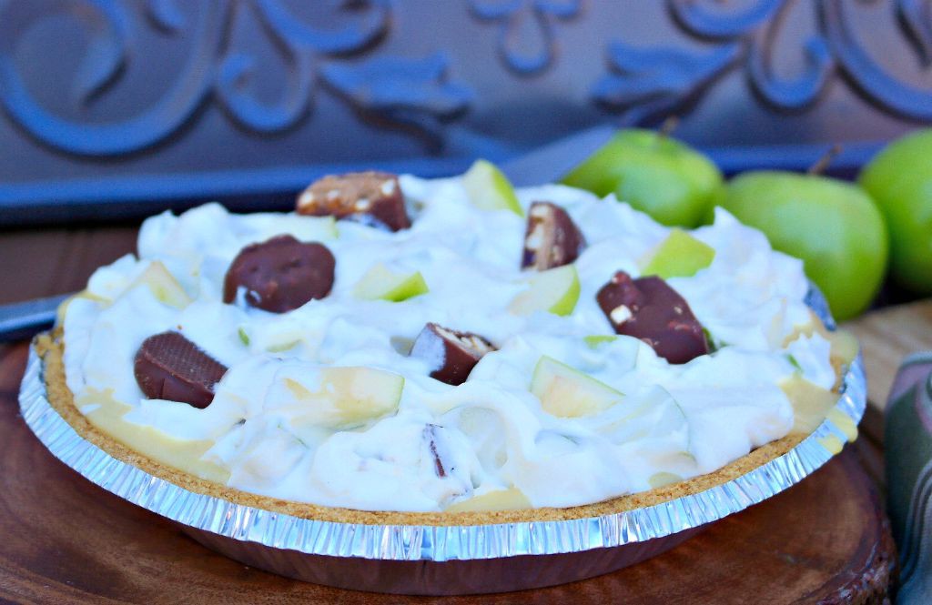 No Bake Take 5 Apple Pie is a delicious combination of chopped candy bars and apples folded into pudding and whipped cream! The Foodie Affair