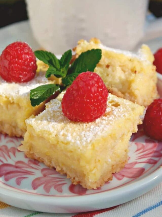 Keto Lemon Bars Recipe (Gluten Free & Low Carb)
