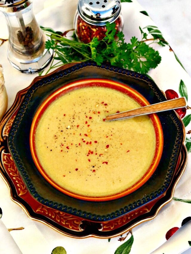 Vegan Cauliflower Soup With Turmeric