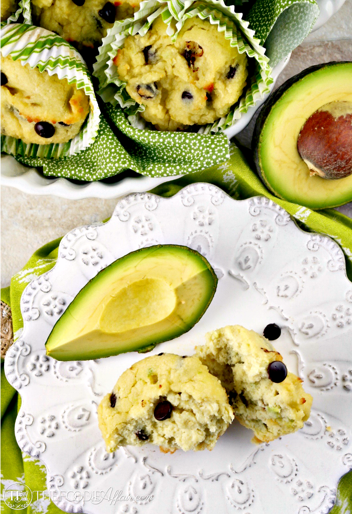 Avocado muffins with chocolate chips 