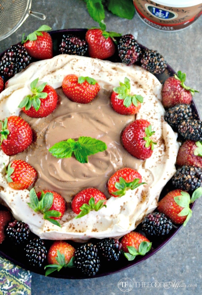 Easy Pavlova Dessert with chocolate yogurt and fresh fruit #pavlova #meringue #ad | thefoodieaffair.com