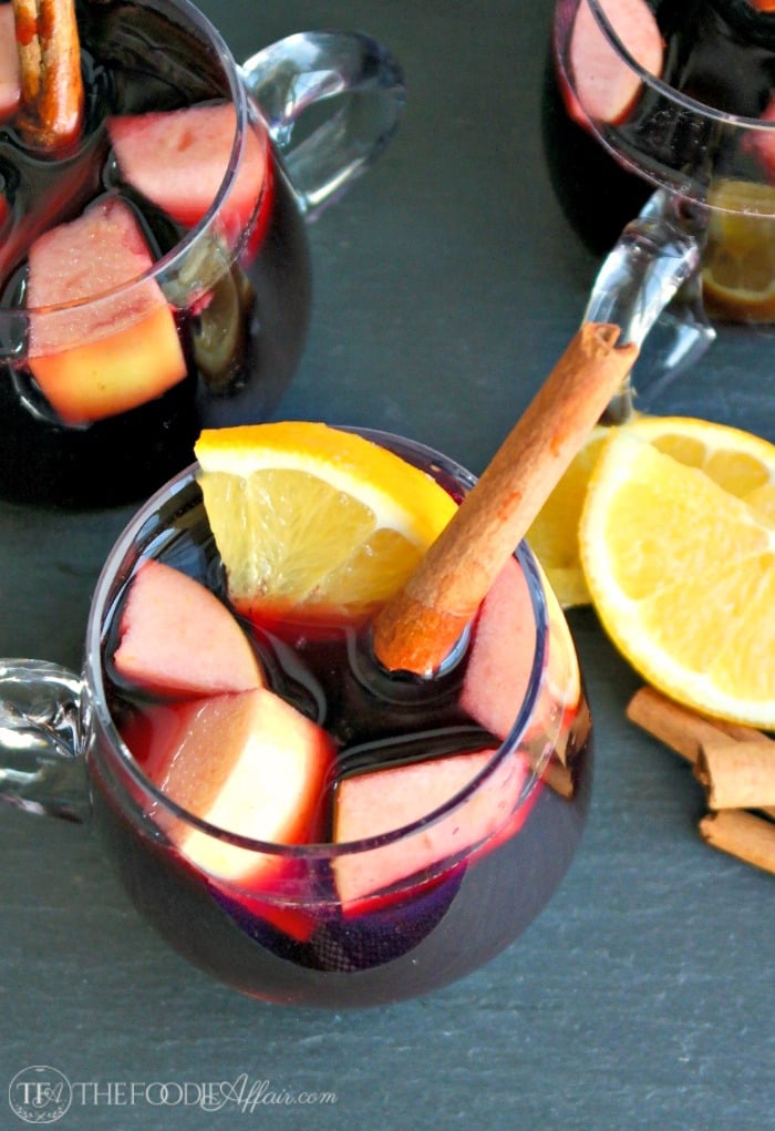 Slow Cooker Winter Sangria for easy entertaining #sangria #winter #slowcooker #redwine | thefoodieaffair.com