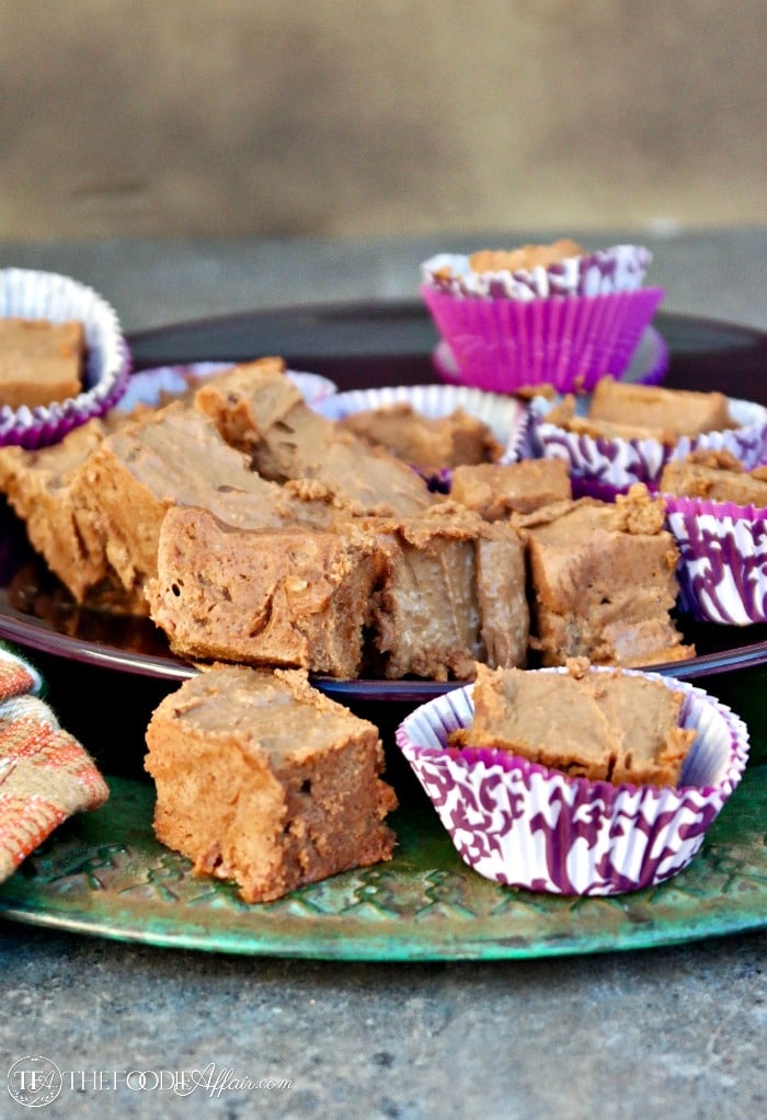 Low Carb Chocolate Peanut Butter Fudge is easy to make and just a small piece satisfies your sweet tooth! #chocolate #lowcarb #fudge #keto | www.thefoodieaffair.com