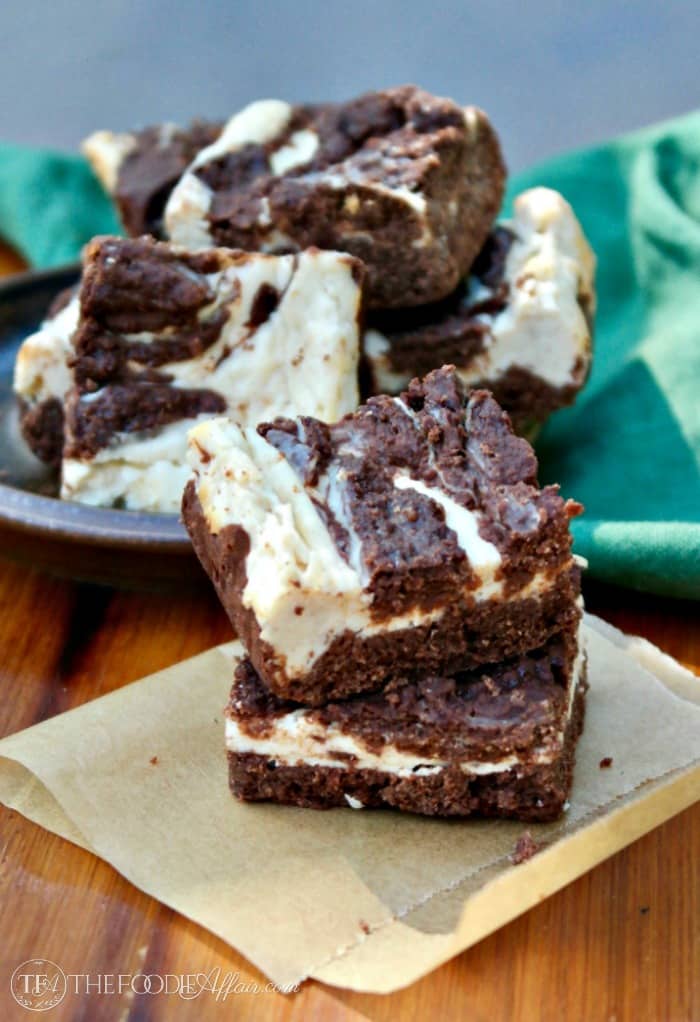 Irish Cream Cheesecake Brownies made with ingredients to keep this treat low carb! #brownies #dessert #Baileys | www.thefoodieaffair.com