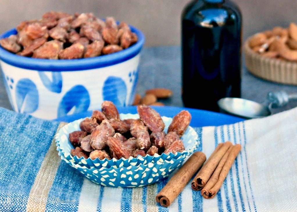 Low Carb Cinnamon Almonds lightly toasted with a sweet tasting glaze! #lowcarb #almonds #cinnamon #snack #healthy | www.thefoodieaffair.com
