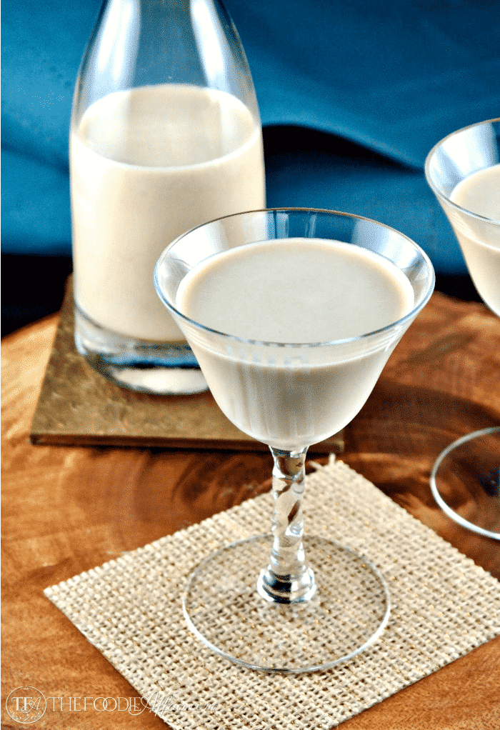 Sugar Free Irish Cream is a low carb copycat Baileys liqueur for sipping or adding to recipes! #IrishCream #liqueur #Baileys | www.thefoodieaffair.com