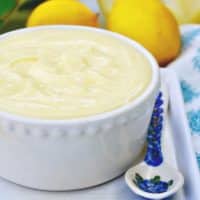 Sugar Free Lemon Curd! Add this lower carb smooth and silky dessert to your favorite treats! #lowsugar #curd #lemon #dessert | www.thefoodieaffair.com
