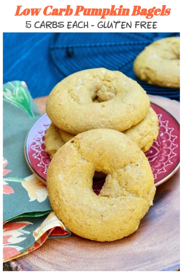 Low carb pumpkin bagels made with pumpkin puree and seasonal spices! Keto fat head dough is the base ingredients keeping each bagel under 5 carbs! #keot #lowcarb #pumpkin #bagel | www.thefoodieaffair.com