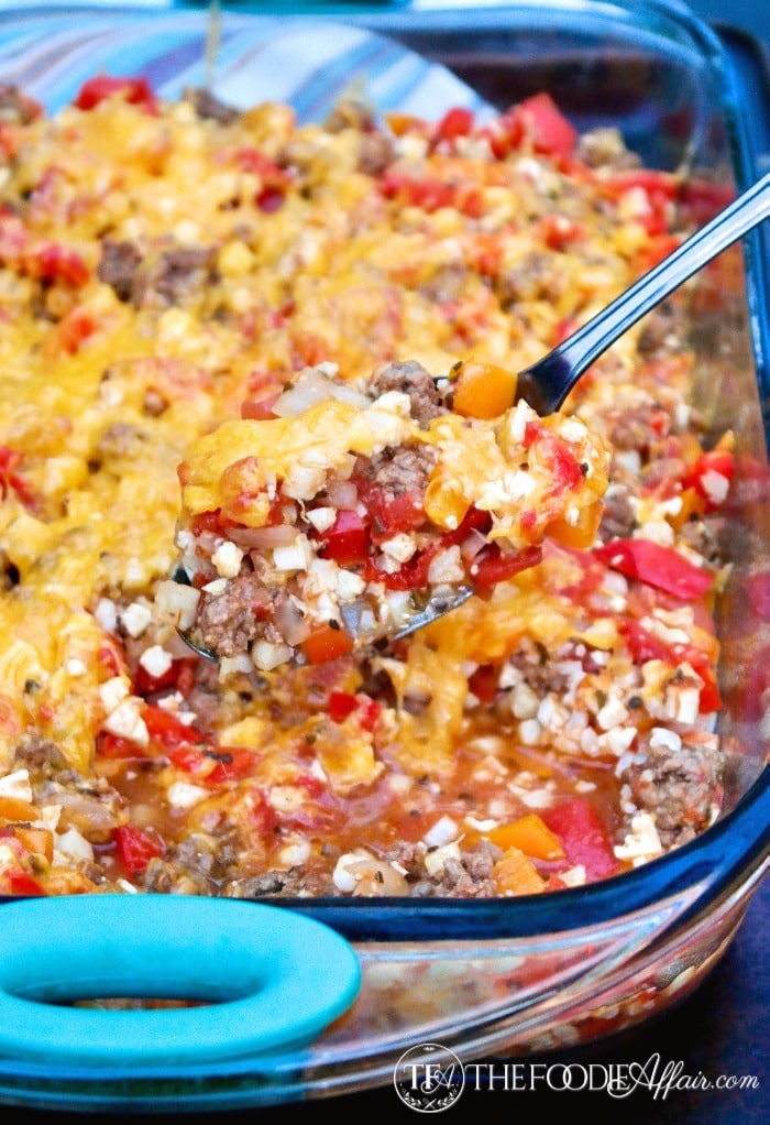 low carb unstuffed bell pepper casserole with cauliflower crumbles for a low carb meal! #StuffedPeppers #LowCarb #casserole | www.thefoodieaffair.com