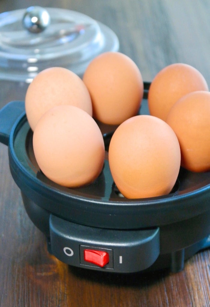 fresh eggs in a cooker for hard boiled eggs