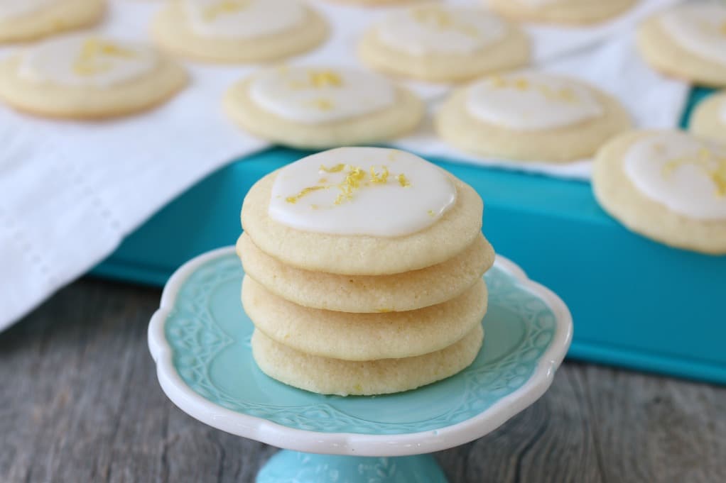 A horizontal view of the finished ricotta cookies recipe. 