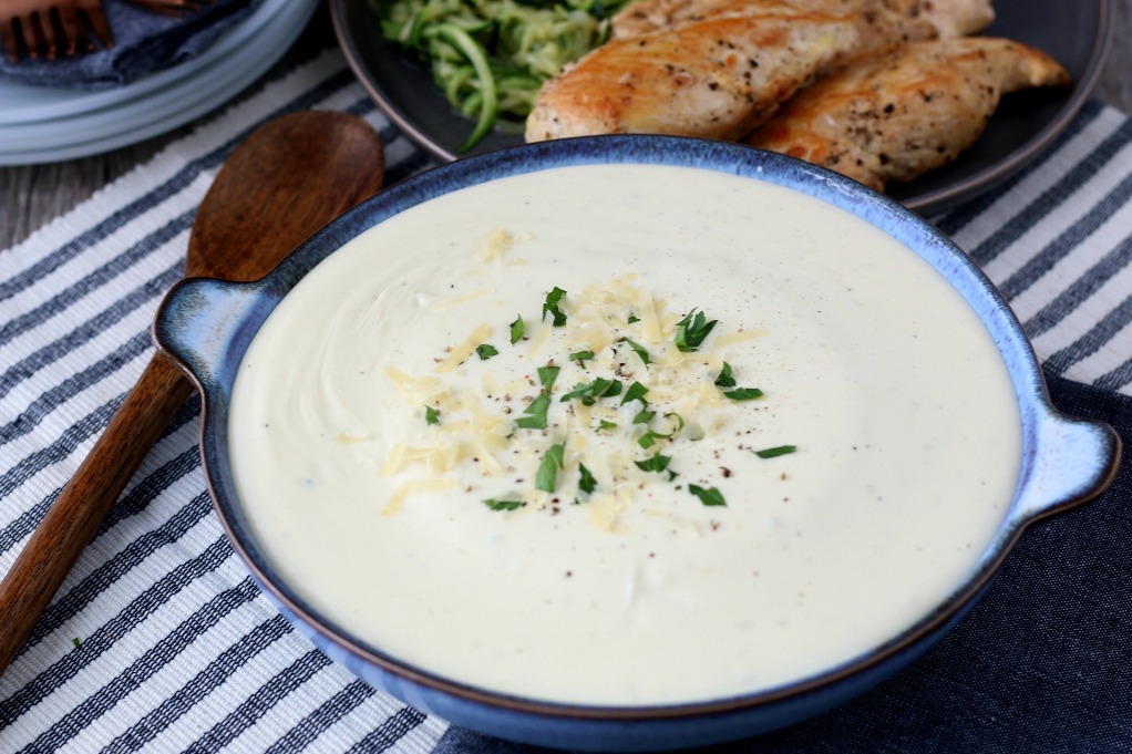 This horizontal view shows us the keto alfredo sauce recipe finished and ready to be served!