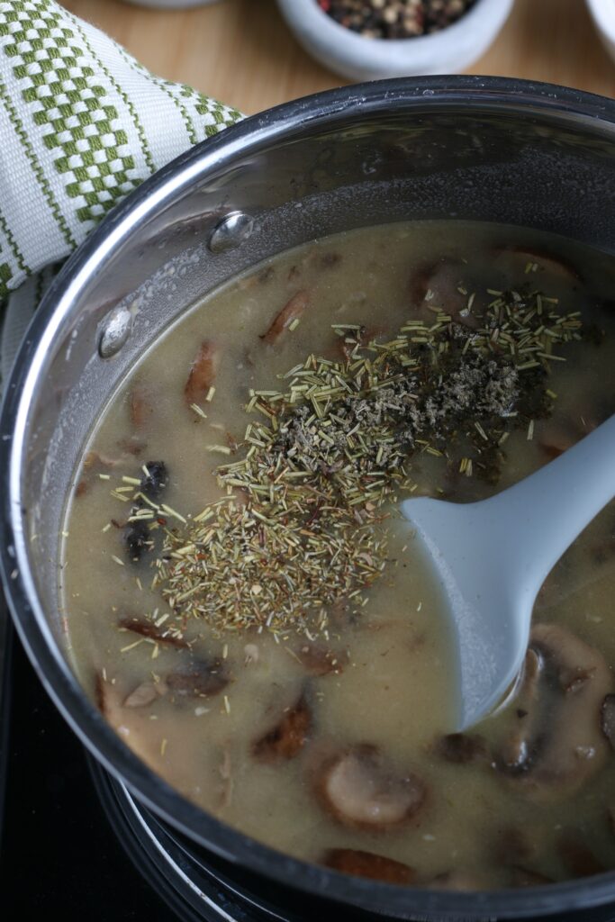 To finish off the mushroom sauce we add in some seasonings for the most flavor! 