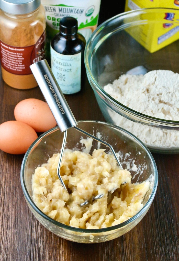 All ingredients to make a healthy banana bread recipe