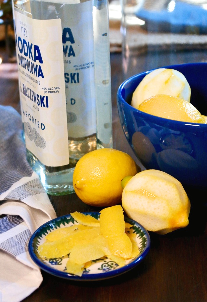 Ingredients to make the best limoncello