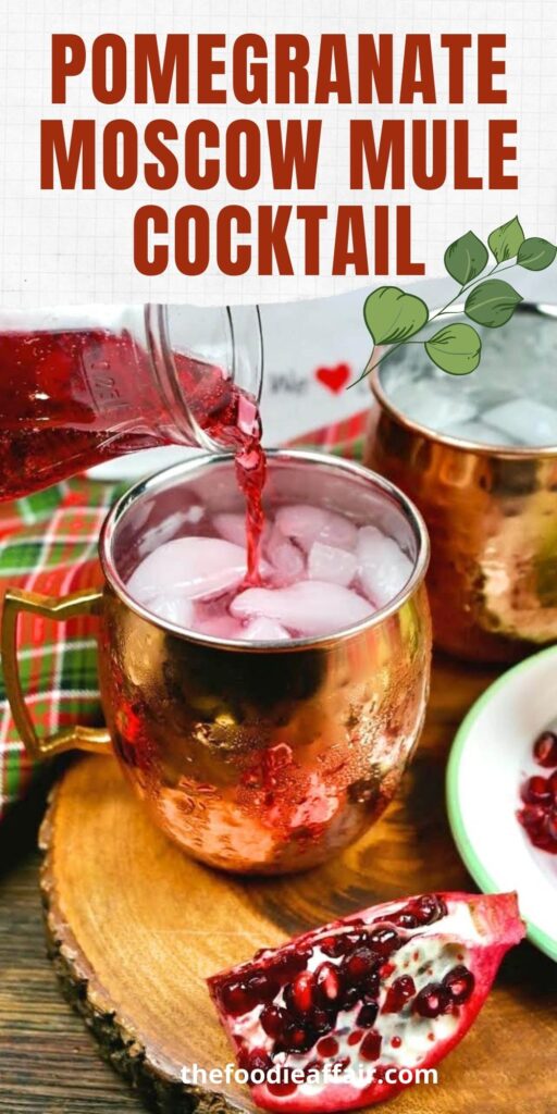 Pomegranate Moscow Mule is a delicious addition to your holiday cocktail hour. Light and refreshing. #cocktail #pomegranate #MoscowMule