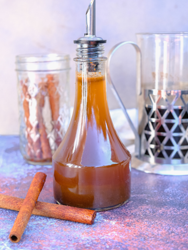 HOMEMADE PUMPKIN SPICE SYRUP RECIPE COVER IMAGE