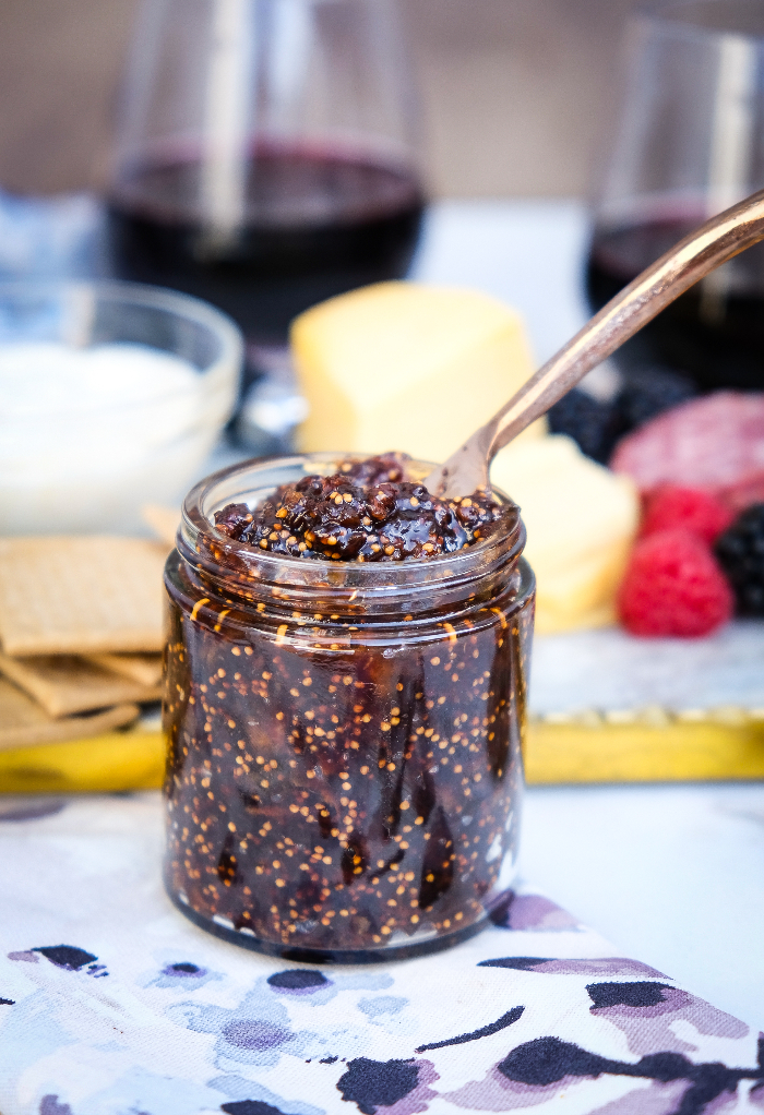 Fig chutney recipe made with dried figs in a clear jar.