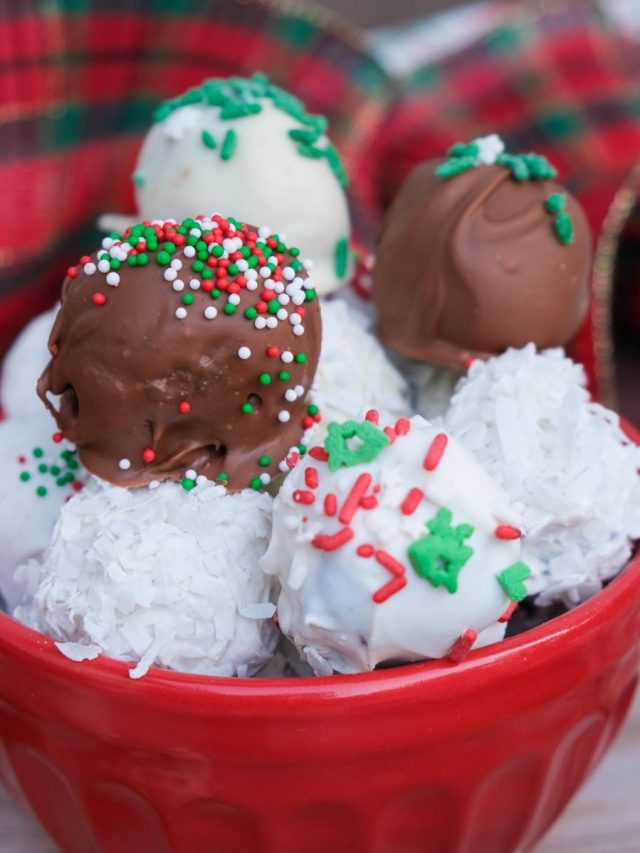 No Bake Christmas Oreo Balls Recipe Story